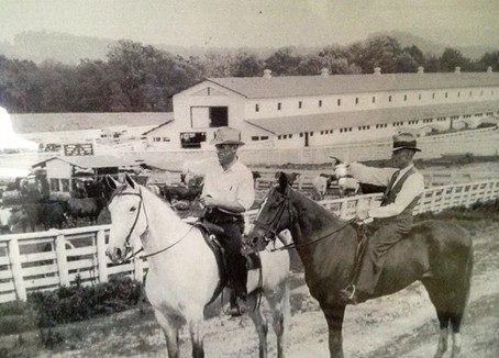 1. kép: A Milky Way Farm a XX. században. Forrás: www.milkywayfarm.org